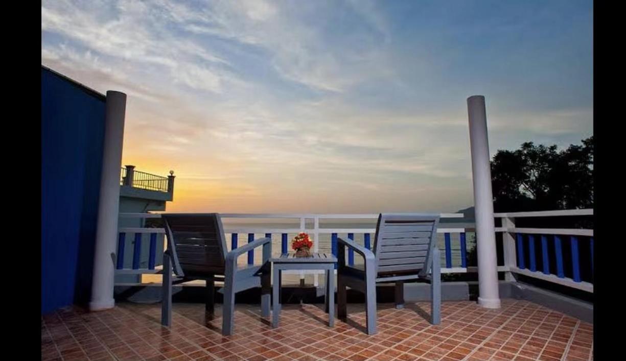 At Sea Patong Hotel Exterior foto
